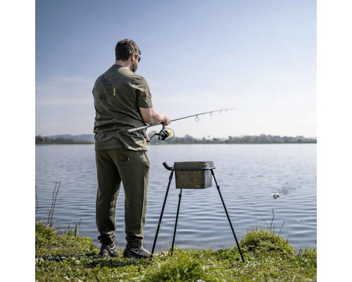 Прикормочная станция AVID CARP Lokdown Bucket Stand